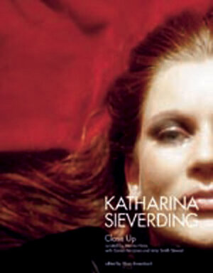 Buchcover Katharina Sieverding. Close Up  | EAN 9783883758848 | ISBN 3-88375-884-1 | ISBN 978-3-88375-884-8