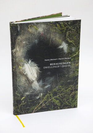 Buchcover BEHAUSUNGEN | DWELLINGS | DOMICILIA  | EAN 9783946339359 | ISBN 3-946339-35-2 | ISBN 978-3-946339-35-9