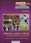 Buchcover Mädchen spielen Fußball